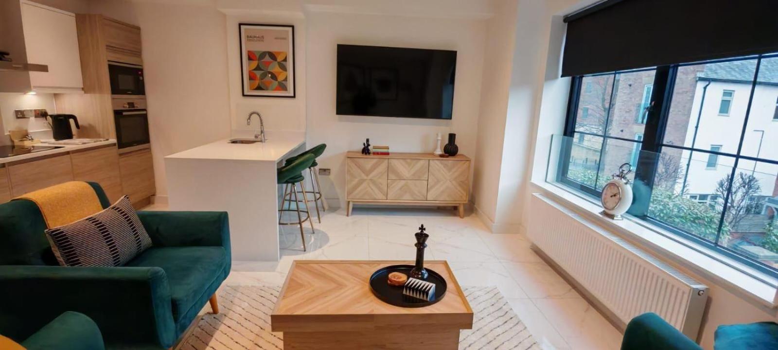 Luxury Apartment: City Centre, Stylish, Modern Честер Екстер'єр фото