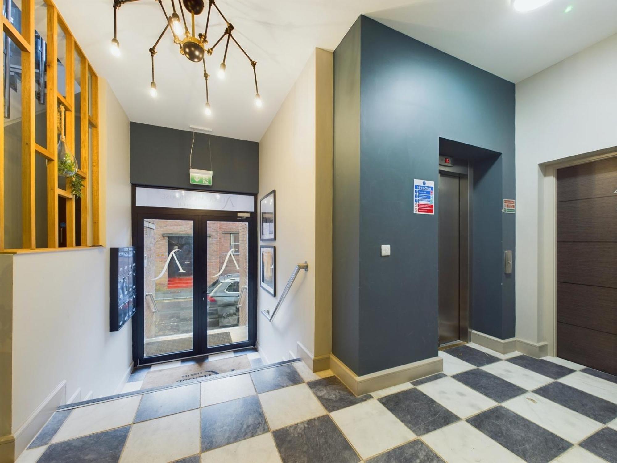 Luxury Apartment: City Centre, Stylish, Modern Честер Екстер'єр фото